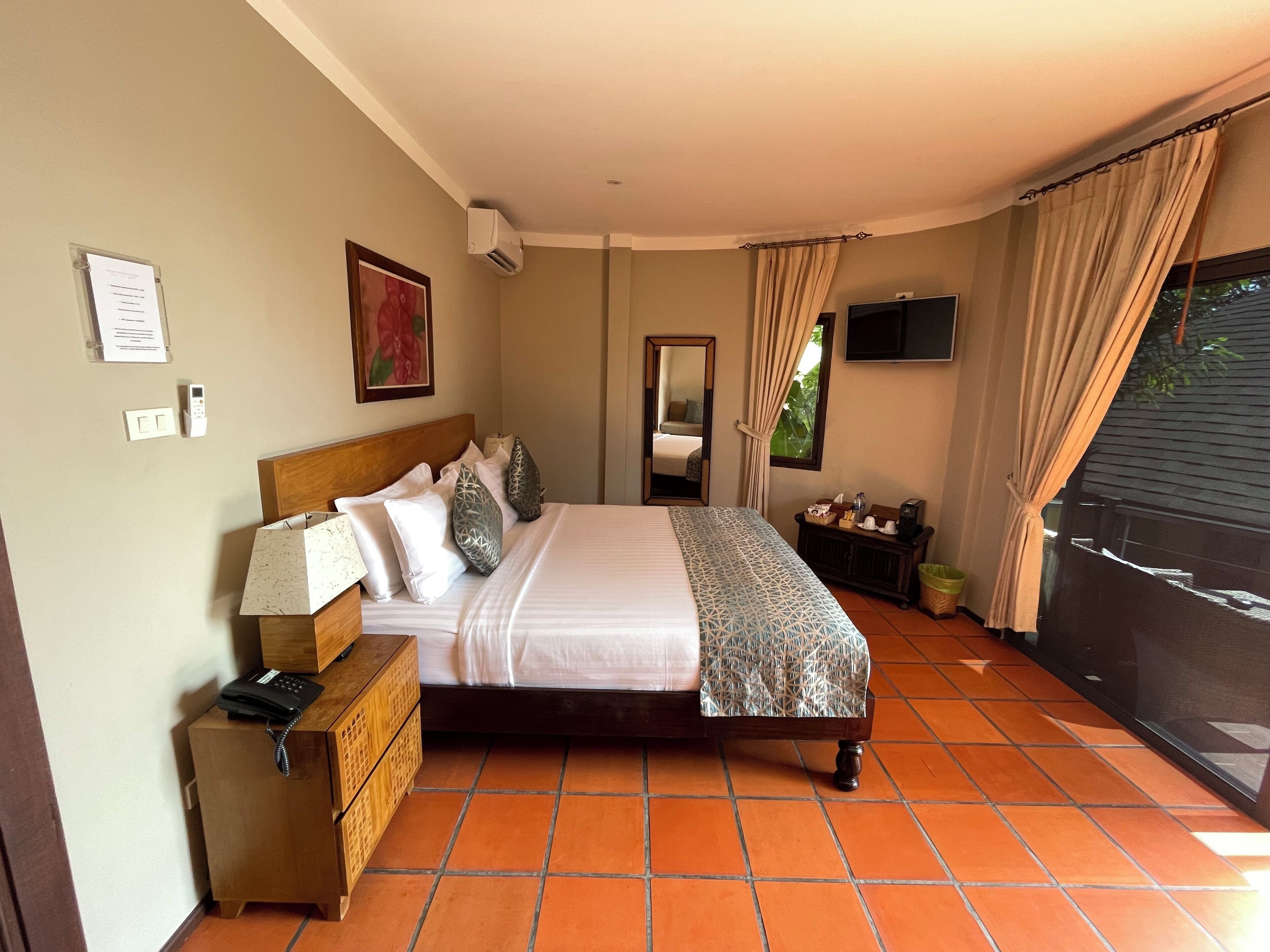 superior bungalow, 1 king bed, garden view | 1 bedroom, free minibar items, in-room safe, free wifi