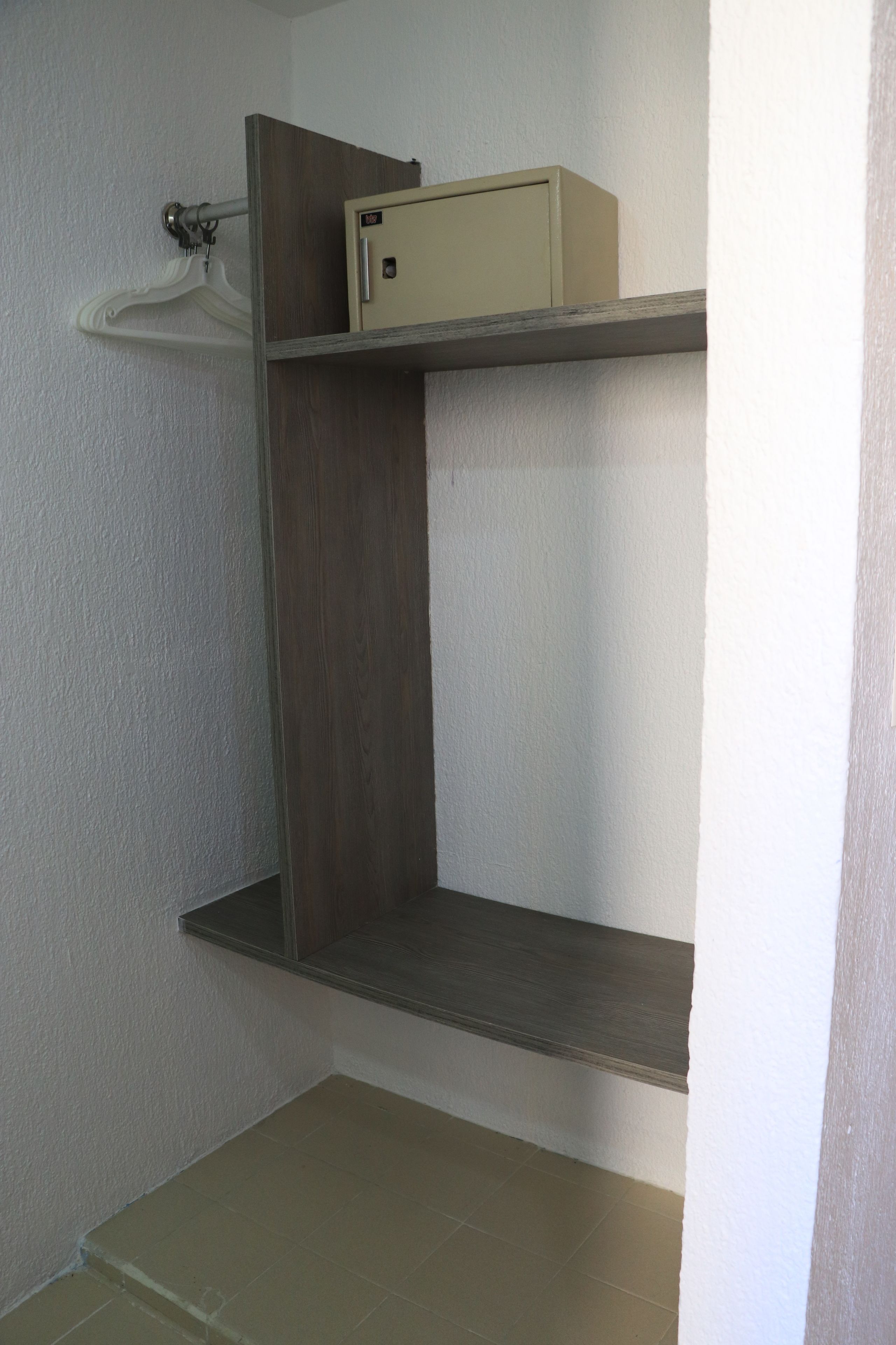 1 bedroom, in-room safe, desk, laptop workspace