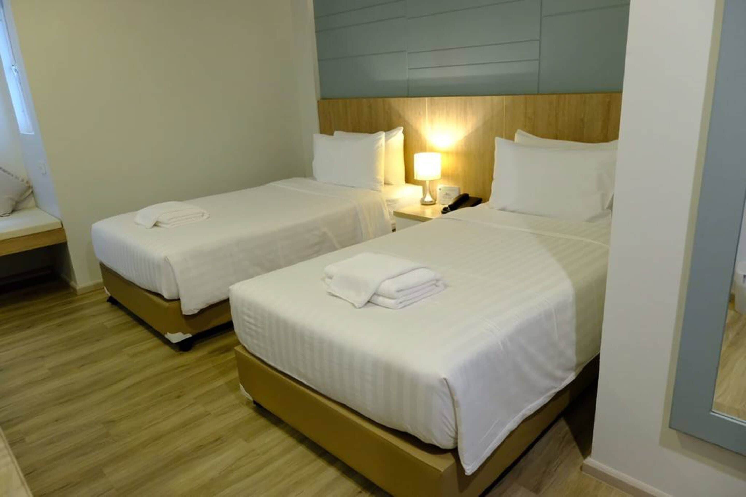 standard room | free minibar, in-room safe, individually decorated, desk