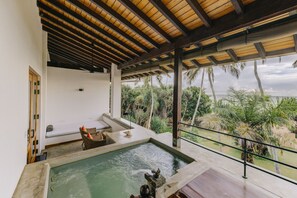 Free toiletries, hair dryer, bathrobes, slippers