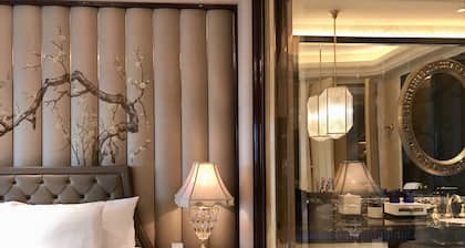 Wanda Reign Wuhan