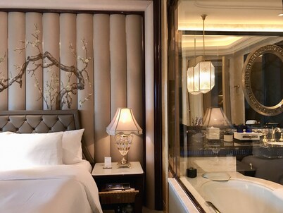 Wanda Reign Wuhan