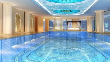 Indoor pool, sun loungers