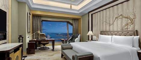 Executive King Room Lake View
