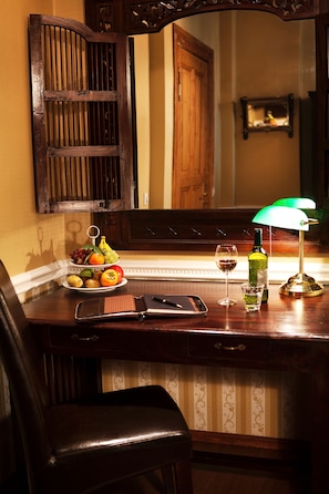 Roupas de cama antialérgicas, ferros/tábuas de passar roupa