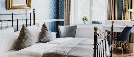 Roupas de cama antialérgicas, ferros/tábuas de passar roupa