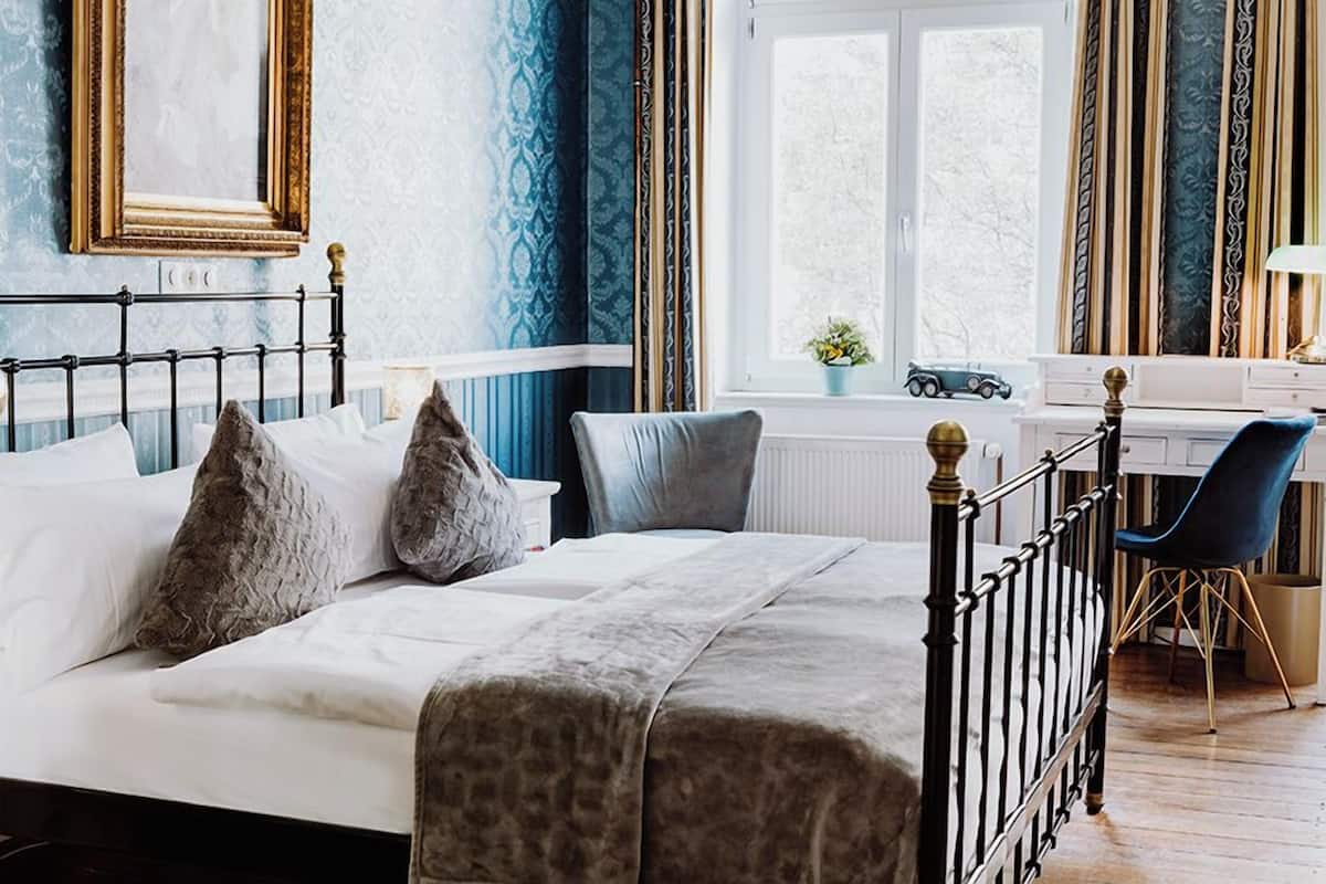 Roupas de cama antialérgicas, ferros/tábuas de passar roupa