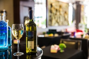 Bar (in der Unterkunft)