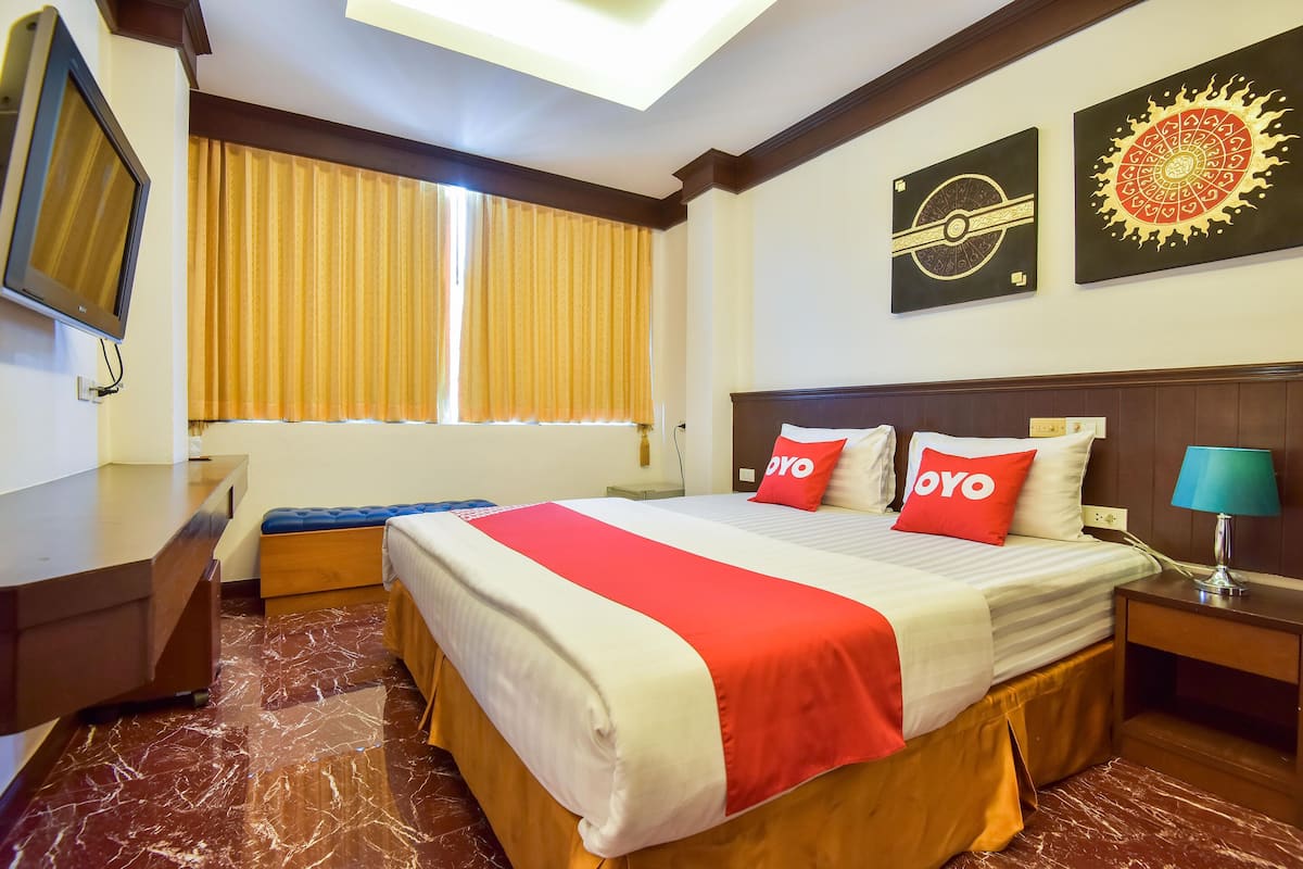 Deluxe Double Room | Desk, soundproofing, free WiFi, bed sheets