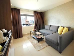 Estudio, 1 cama King size | Minibar, caja de seguridad en la habitación y escritorio