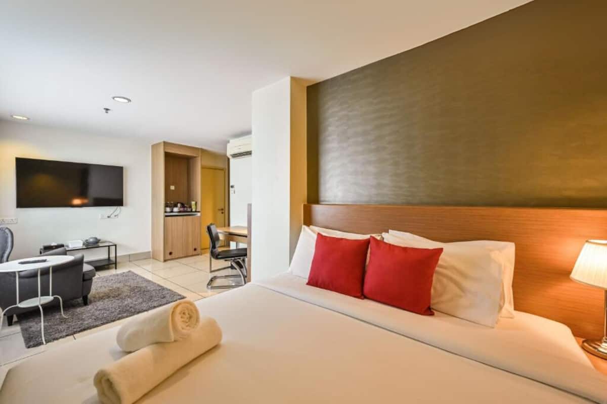Minibar, in-room safe, desk, soundproofing