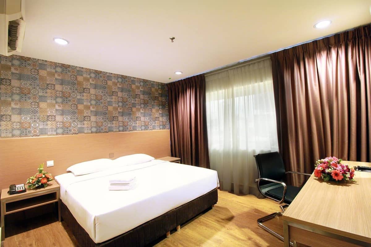 Minibar, in-room safe, desk, soundproofing
