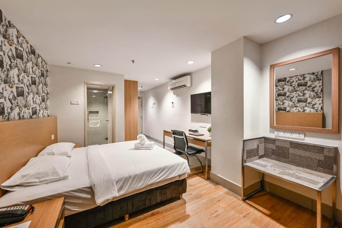 Minibar, in-room safe, desk, soundproofing
