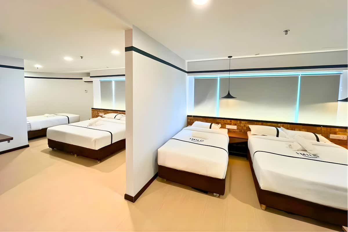 Minibar, coffres-forts dans les chambres, bureau, chambres insonorisées