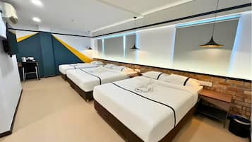 Family Room, Multiple Beds