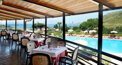 Residence Costa Di Kair Ed Din