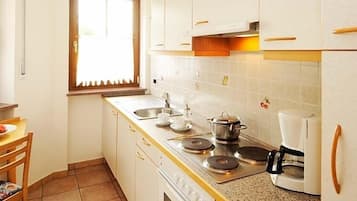 Doppelzimmer | Eigene Küche | Kühlschrank