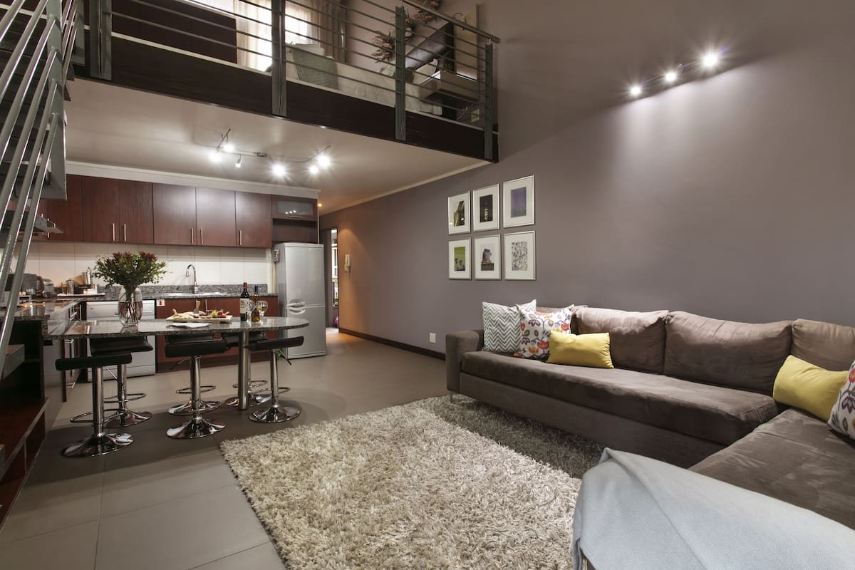 Executive Loft | Living room