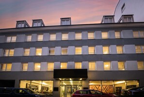 Exterior - elaya hotel vienna city west, Trademark by Wyndham (Vienna)