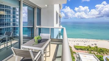 Apartment, 1 Bedroom, Balcony with Sea View | Erkély