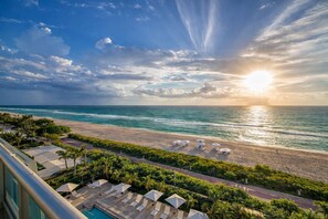 Exterior - Monte Carlo by Miami Vacations (Miami Beach)