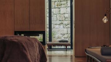 Deluxe Suite (Garden Pavilion) | 1 bedroom, Egyptian cotton sheets, premium bedding, minibar