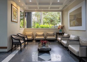Lobby sitting area - Park Tower Campinas Residence by Nacional Inn (Campinas)
