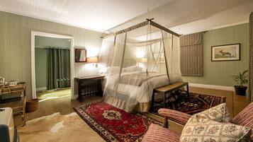 Studio Suite | Bộ đồ giường cao cấp, két bảo mật tại phòng, trang trí khác biệt