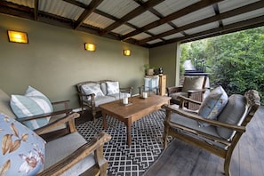 Terrace/patio - Camp Figtree (Addo)