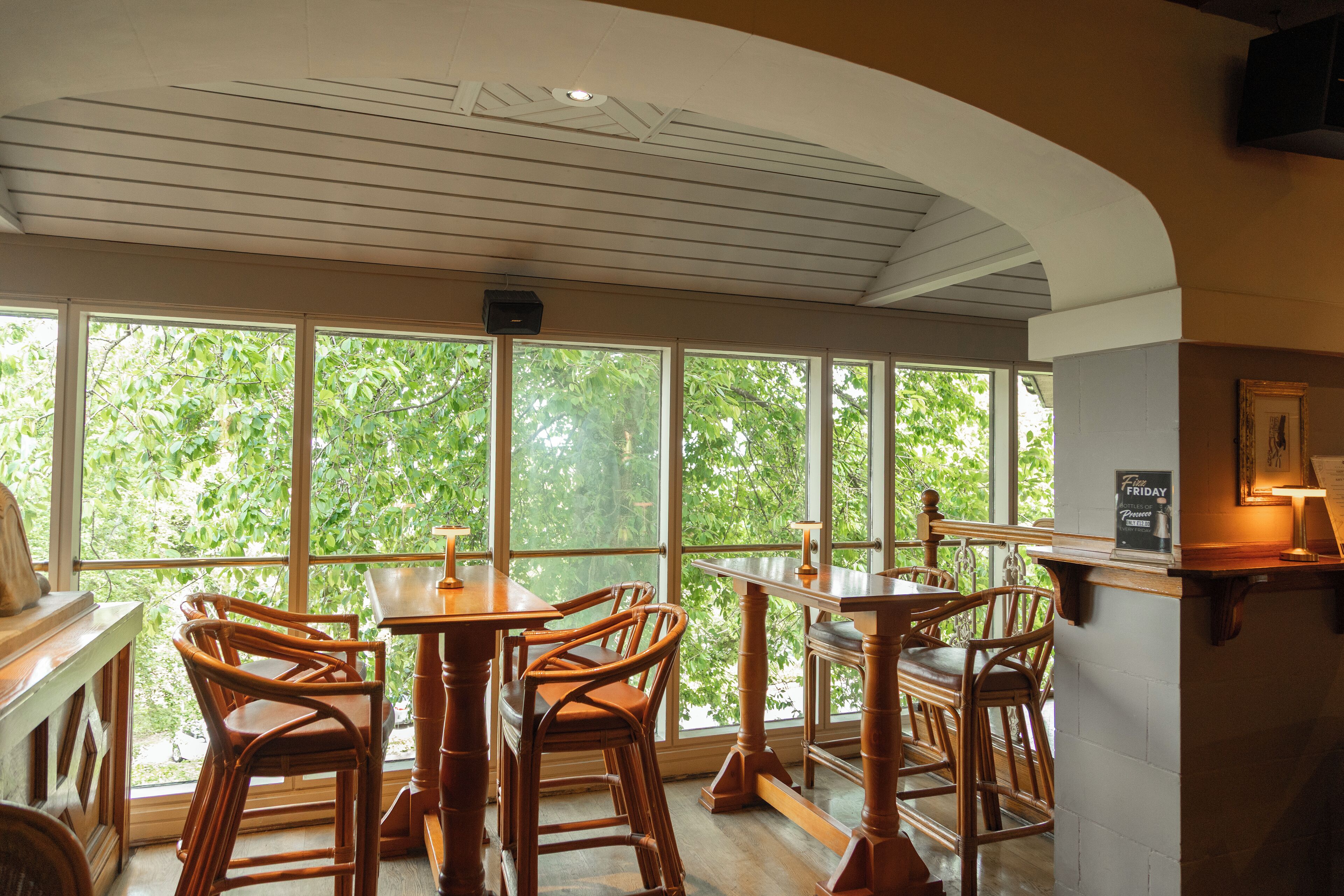 breakfast, lunch and dinner served