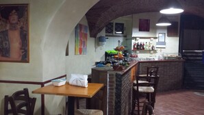 Unclassified image, 5 of 31, button - Central Rooms Il Re (Catania)