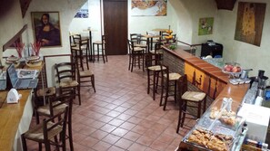 Breakfast area - Central Rooms Il Re (Catania)