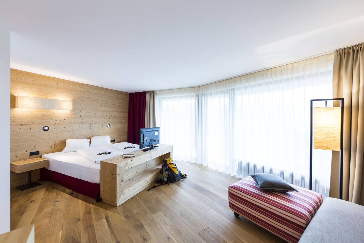 superior double room, mountain view | premium bedding, in-room safe, desk, soundproofing