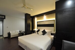 Minibar, in-room safe, desk, soundproofing