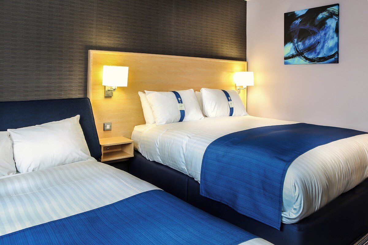 Standard Room, 1 Double Bed with Sofa bed | Desk, blackout drapes, iron/ironing board, WiFi (free)