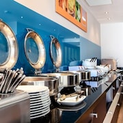 Holiday Inn Express Manchester Airport by IHG