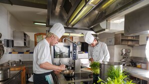 Dinner served - Hotel Enzian (Landeck)