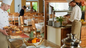 Free buffet breakfast - Hotel Enzian (Landeck)