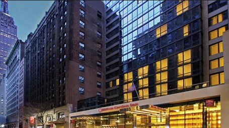 Hilton Garden Inn New York Midtown Park Ave - Image 13