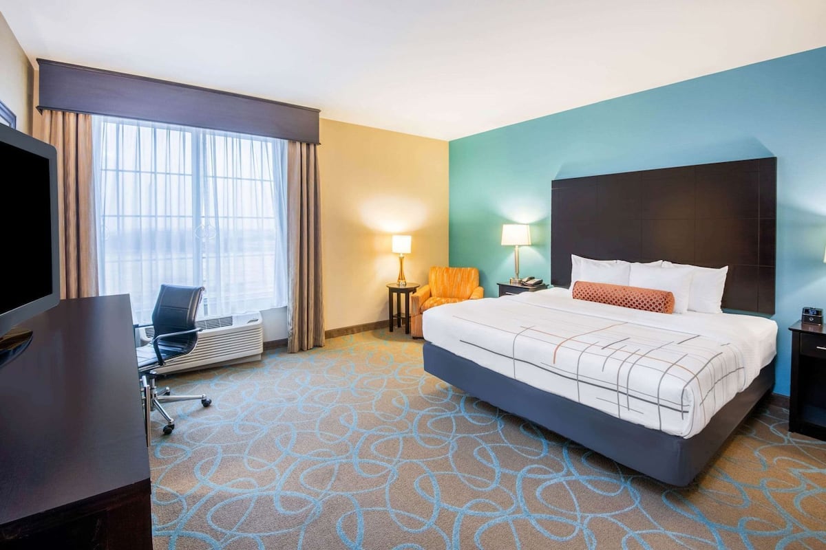 Literie de qualité supérieure, surmatelas, bureau