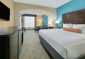 Ropa de cama de alta calidad, colchones con pillow-top y escritorio 