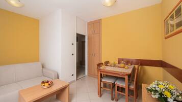 Classic apartment for 2+2 persons | Minibar, coffres-forts dans les chambres, bureau, lits bébé (gratuits)