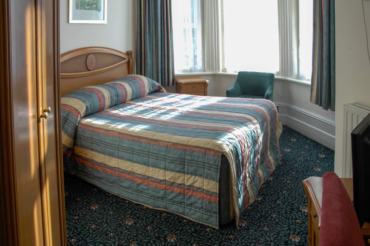 Doppelzimmer | Bügeleisen/Bügelbrett, Bettwäsche