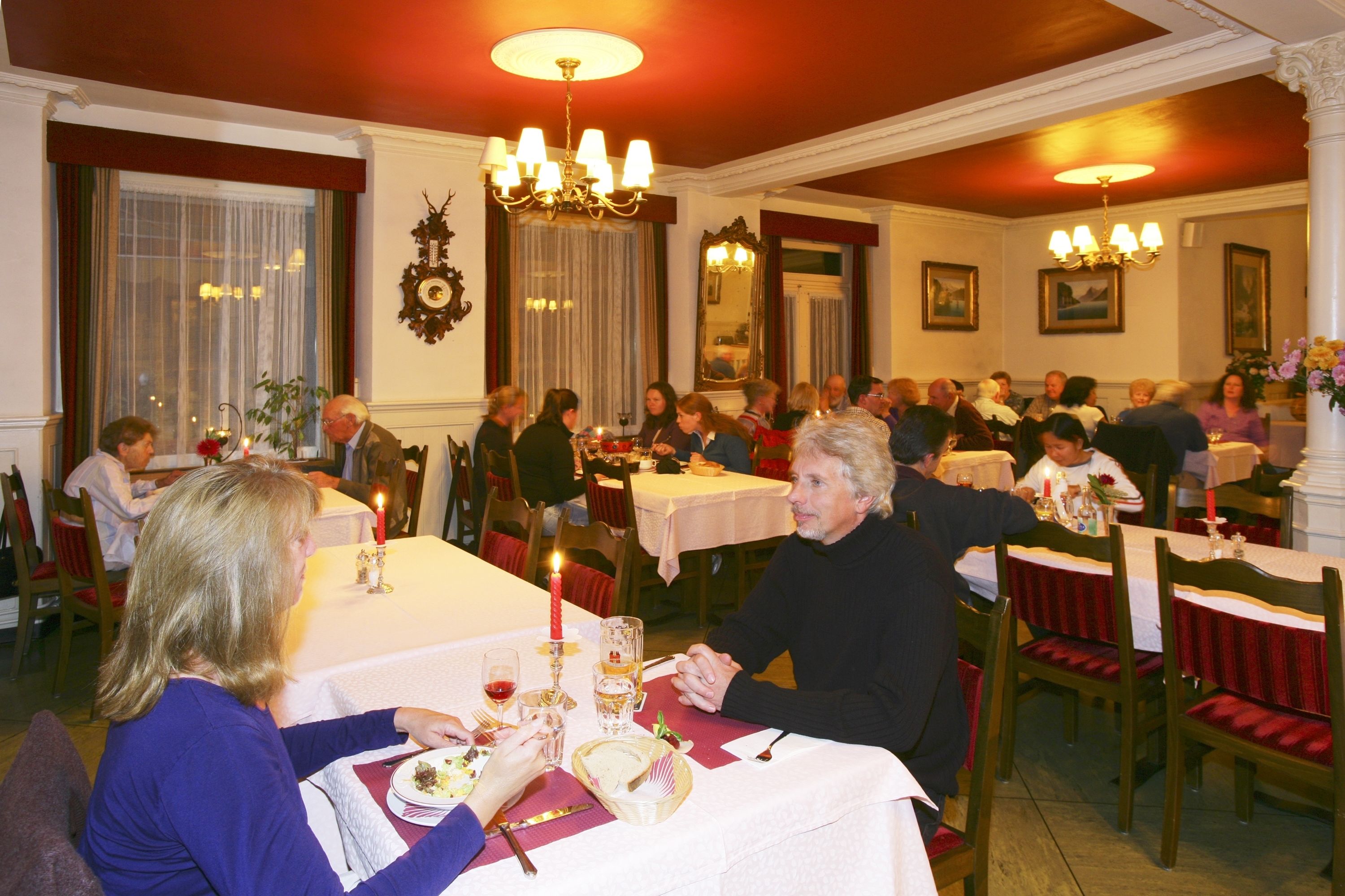 lunch and dinner served