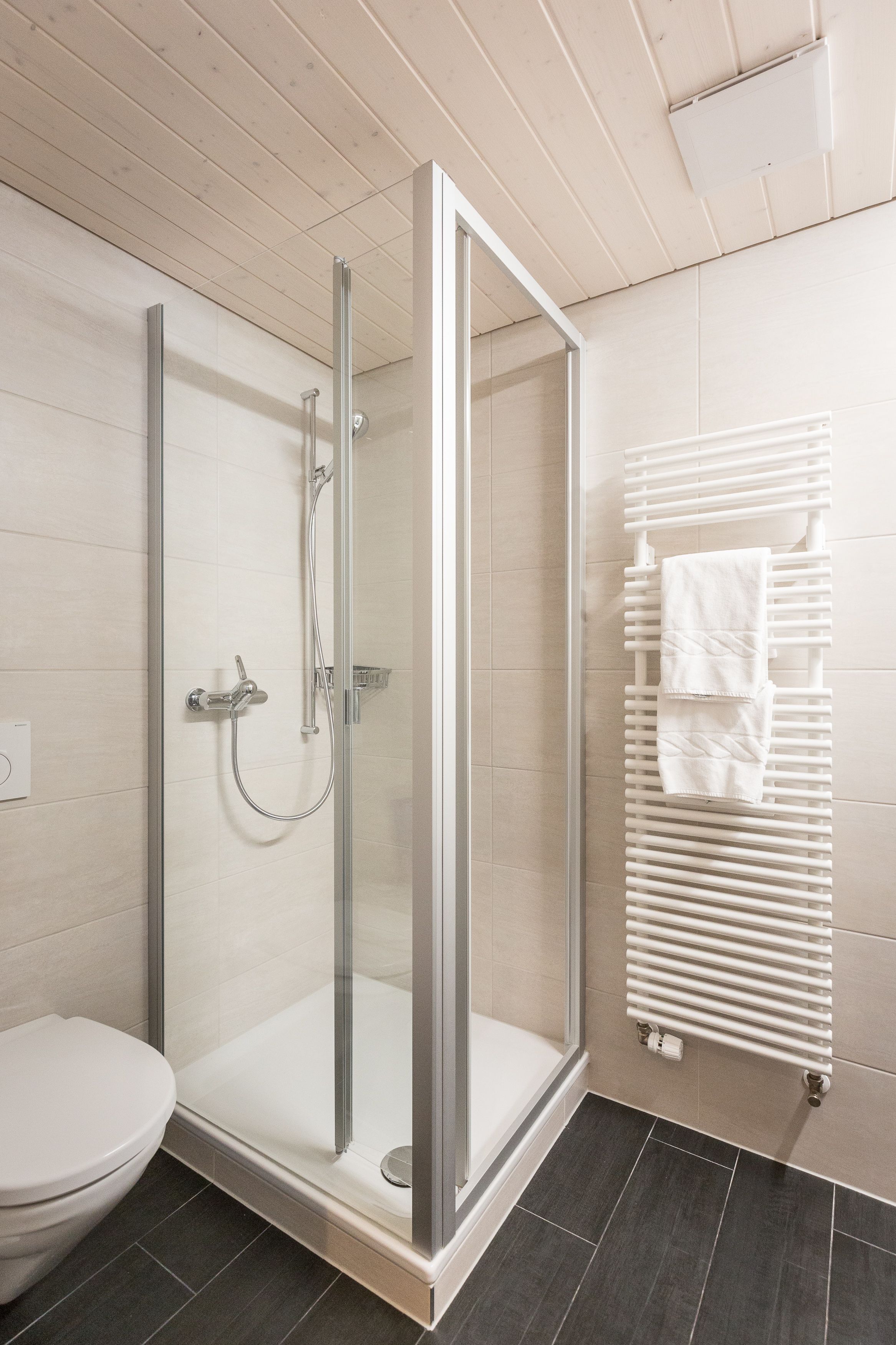 double or twin room, 2 single beds, balcony, mountain view | bathroom | hair dryer, towels, soap, shampoo