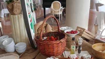 Desayuno continental gratuito