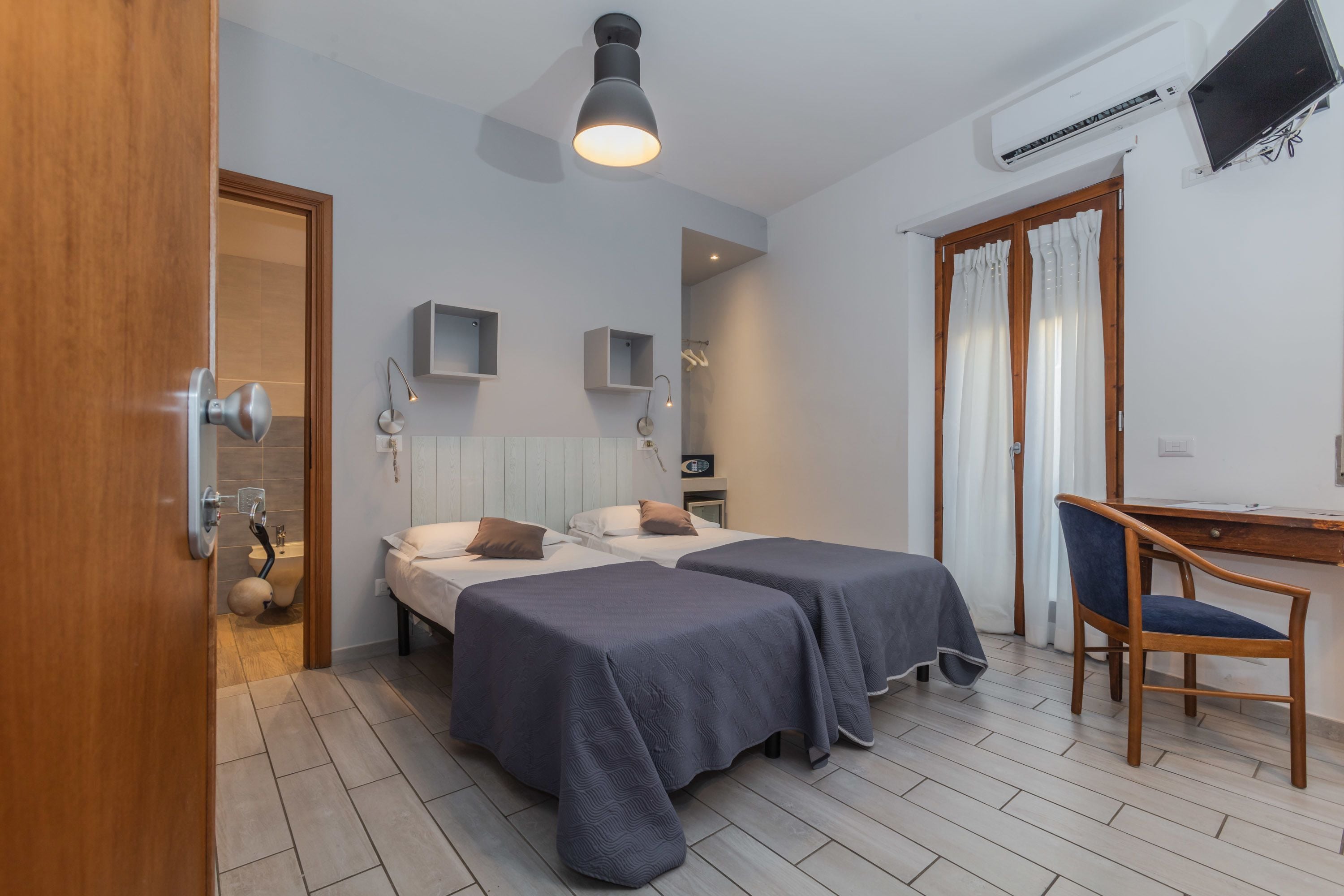 Standard Double or Twin Room | In-room safe, desk, soundproofing, cots/infant beds