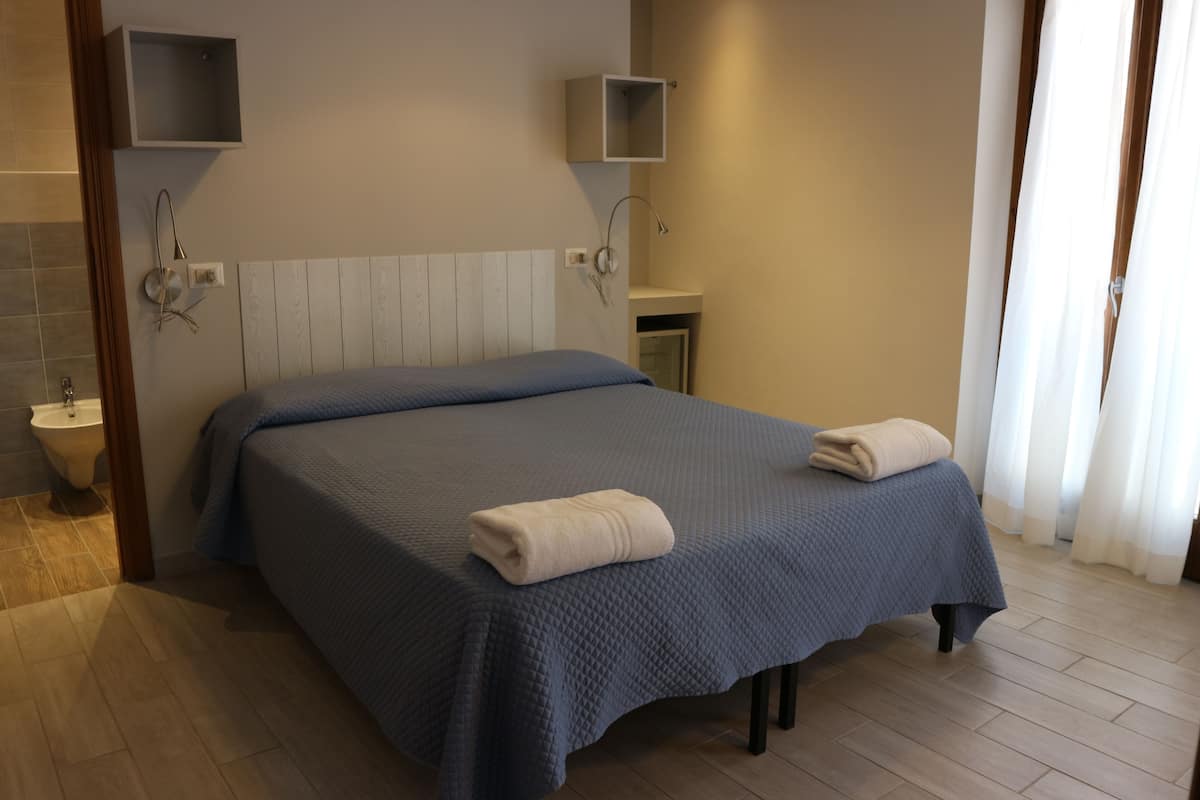 Standard Double or Twin Room | In-room safe, desk, soundproofing, cribs (surcharge)