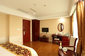 Superior Room, 1 Queen Bed | View from room