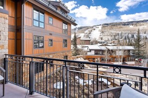 Apartamento Premium, 4 habitaciones, vistas a la montaña | Terraza o patio